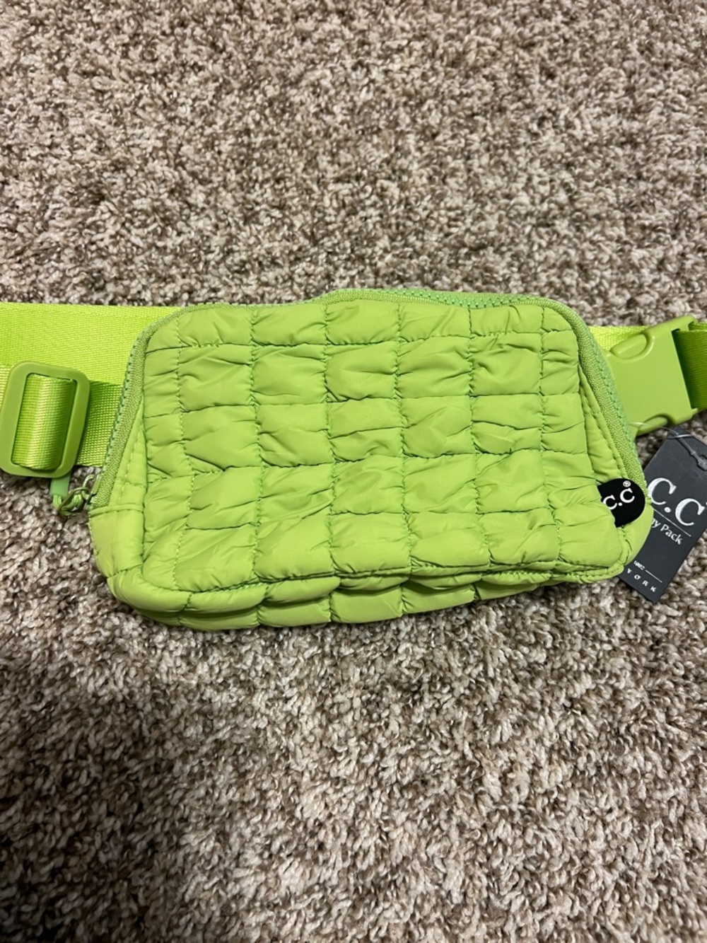 NWT! C.C Lime Green Quilted Mini Crossbody/Belt Puffer Bag - Picture 8 of 11